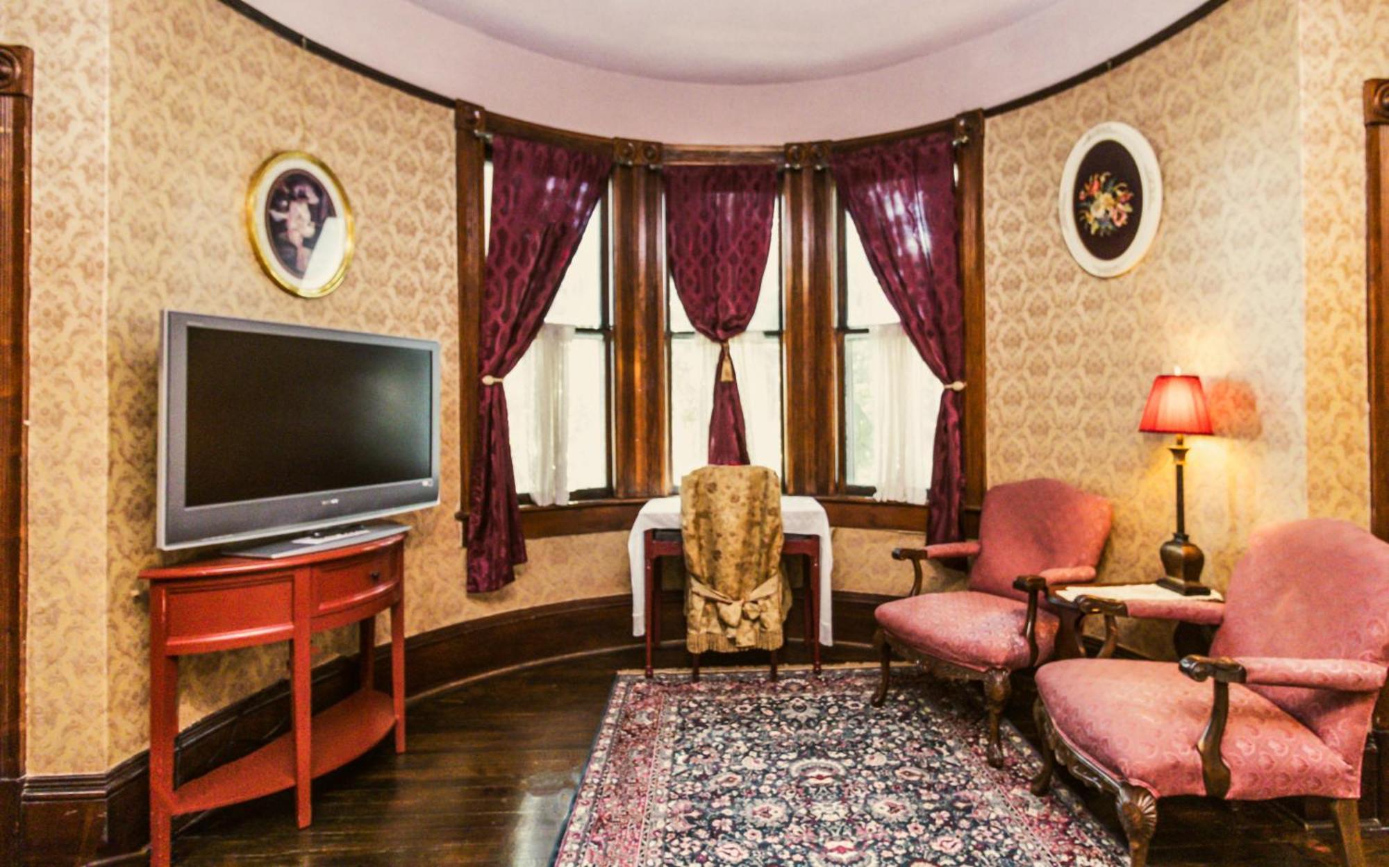 Simmons-Bond Inn Bed & Breakfast Toccoa Room photo