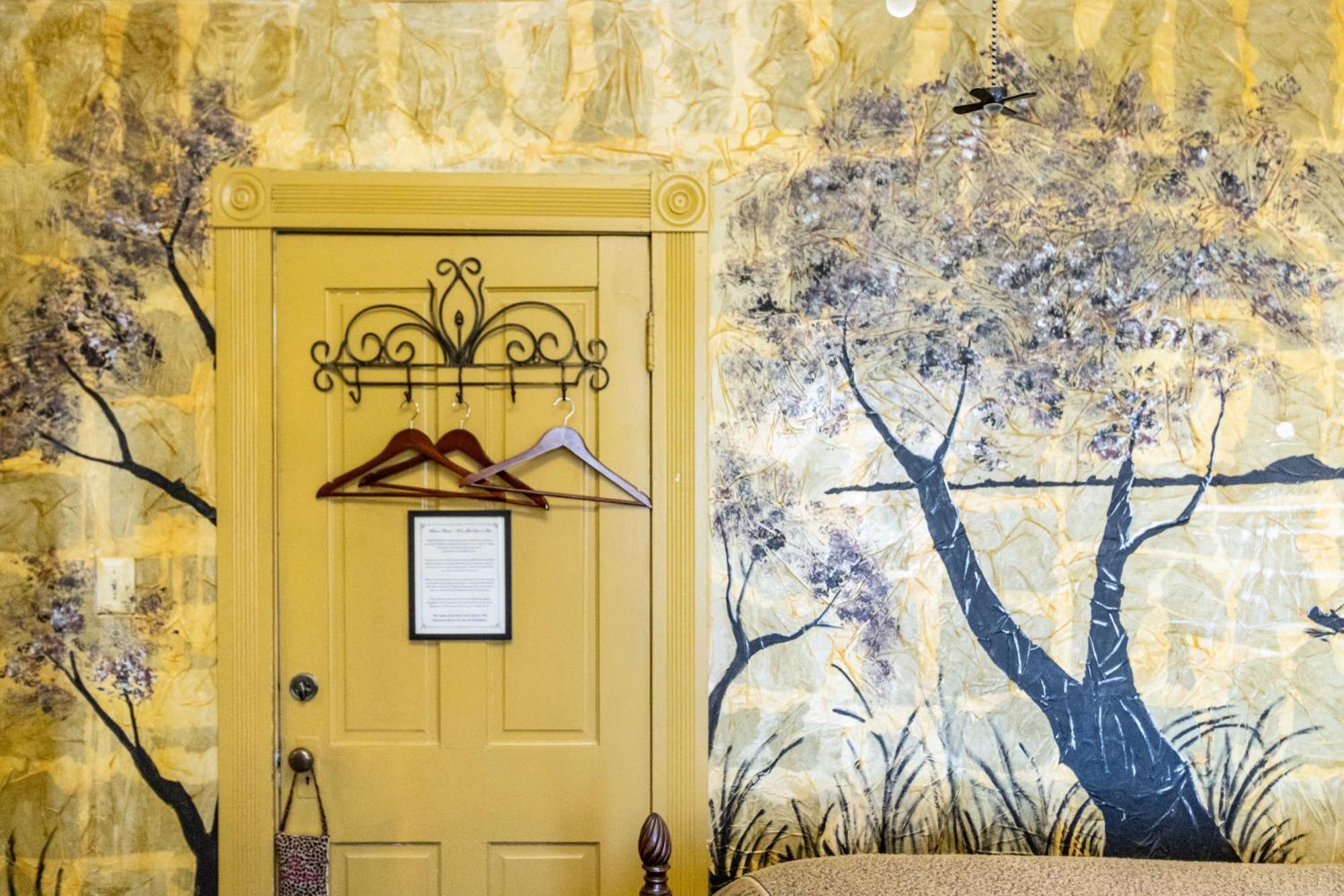 Simmons-Bond Inn Bed & Breakfast Toccoa Room photo